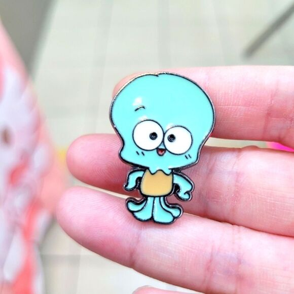 2/$20 Brand New SpongeBob SquarePants Squidward Pin Brooch - Picture 1 of 3